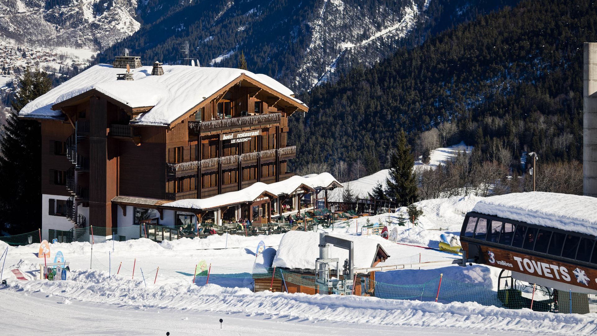 Hotel Les Flocons Courchevel Exterior