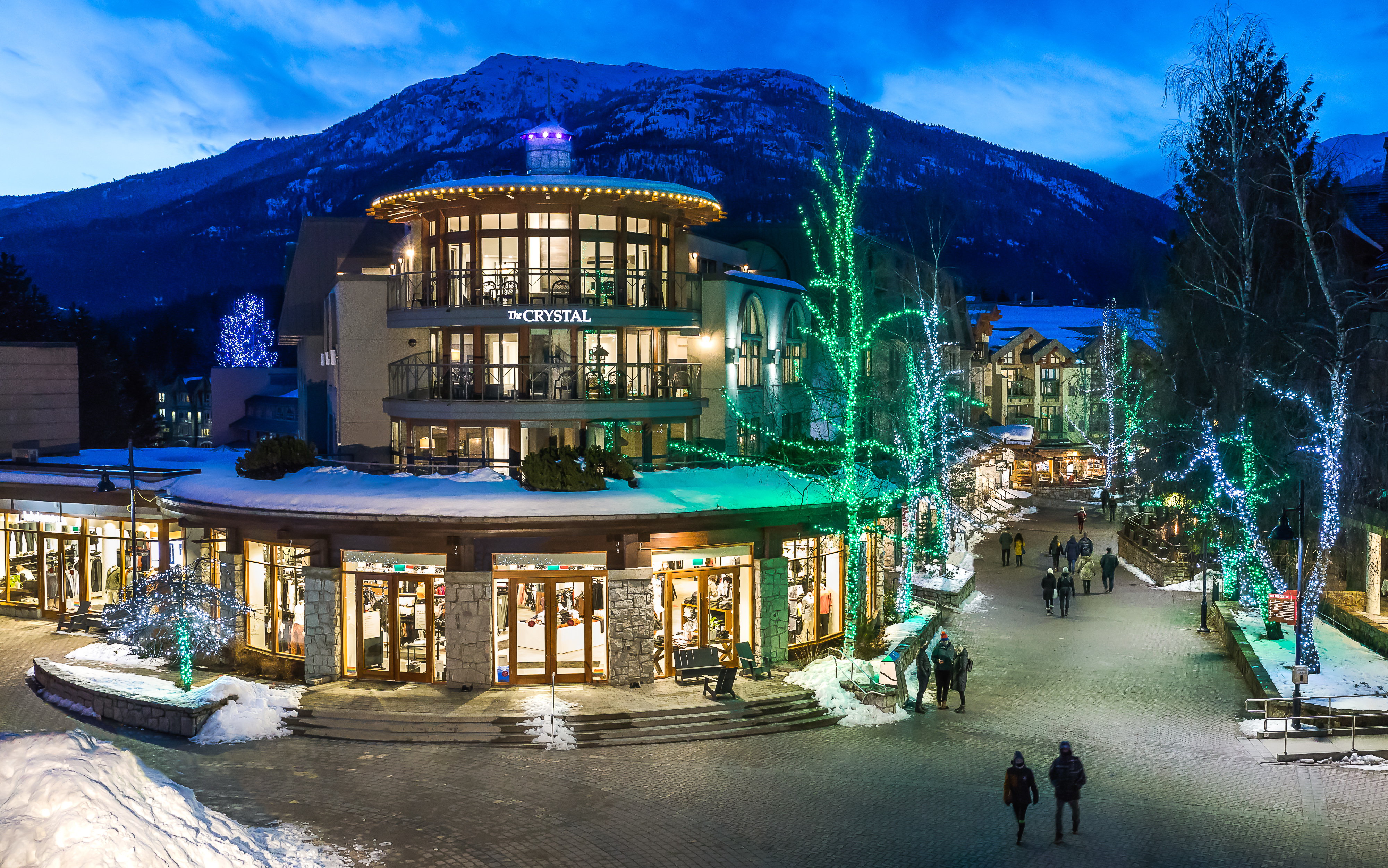 Crystal Lodge Winter Stroll Exterior Med Res