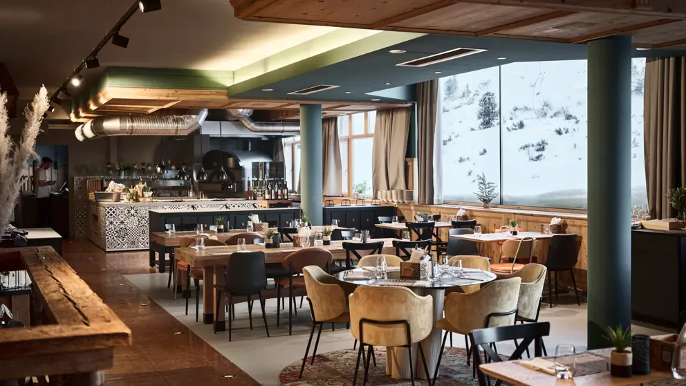 Places Hotel Obertauern Bar Lounge [1]