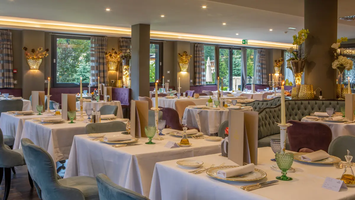 Hotel Spinale Madonna Di Campiglio Italy Restaurant 3
