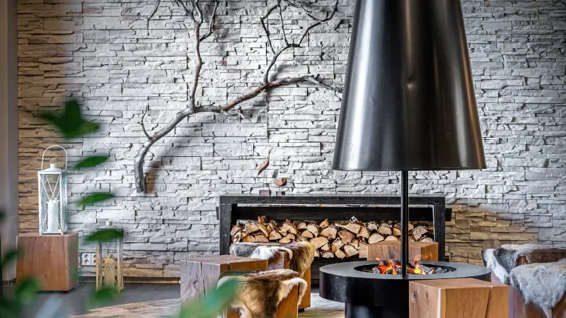 Panorama Hotel Levi Communal Fireplace [3]