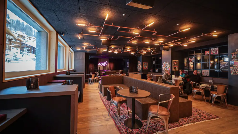 Revier Mountain Lodge Saas Fee The Fox House Music Bar [1]