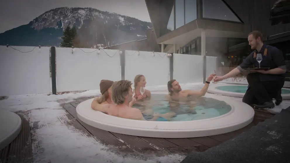 Hotel Elva Voss Outdoor Jacuzzi.Jpg 4 [4]