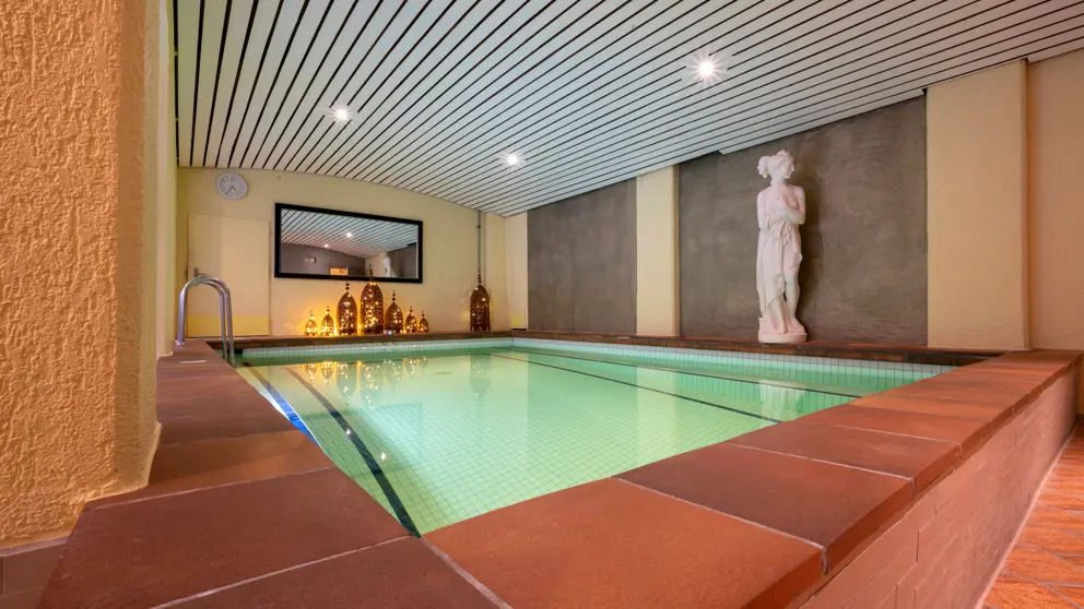 Seiler's Vintage Hotel Kandersteg Indoor Pool [5]
