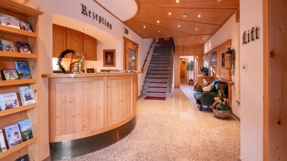 Hotel Eggerwirt Reception [3]
