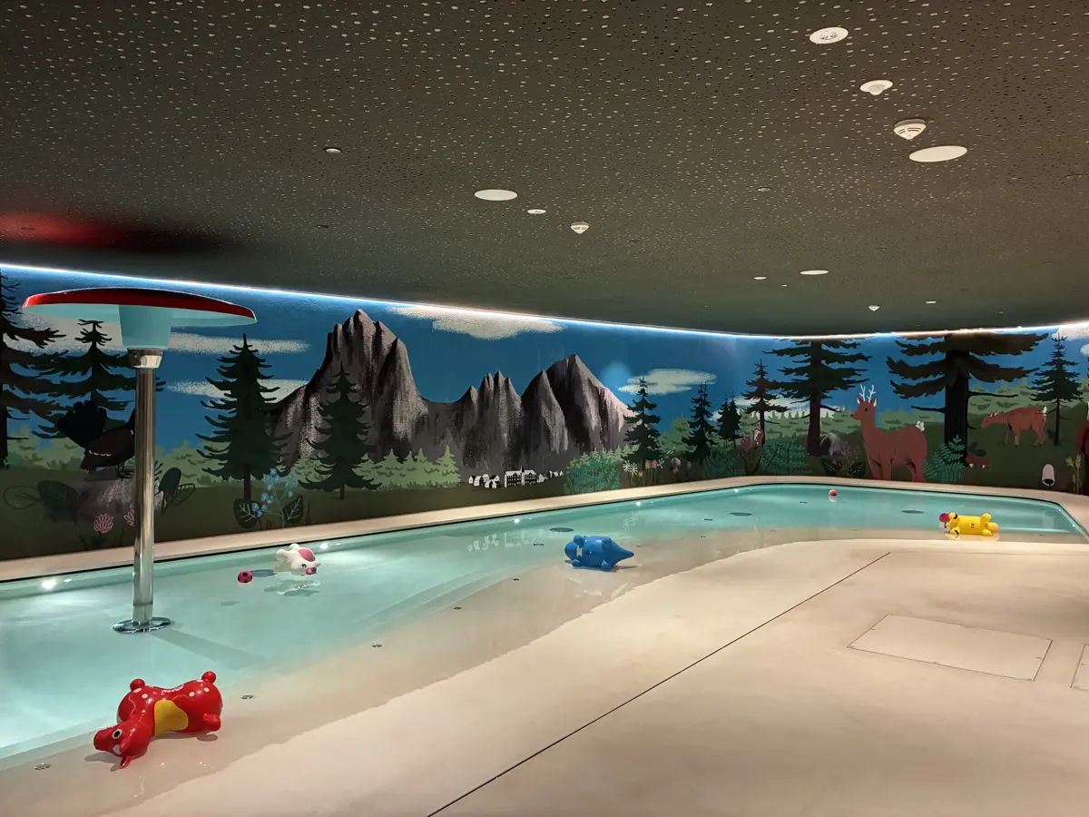 Hotel Oswold Pool Area