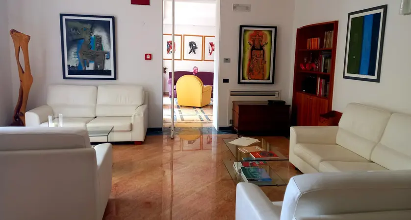 Hotel Bellevue San Lorenzo Malcesine Lake Garda Lounge (2)