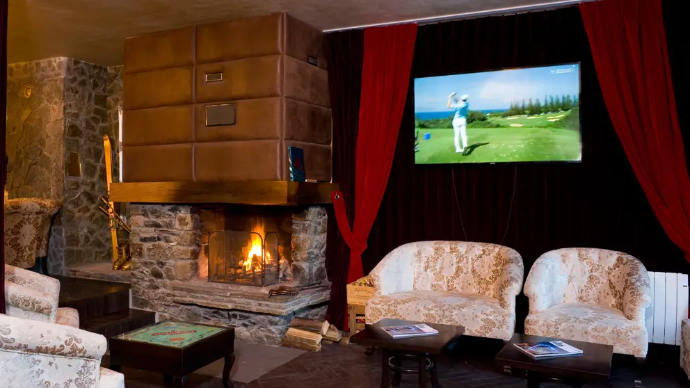 Hotel Le Mottaret Meribel Bar Lounge [5]