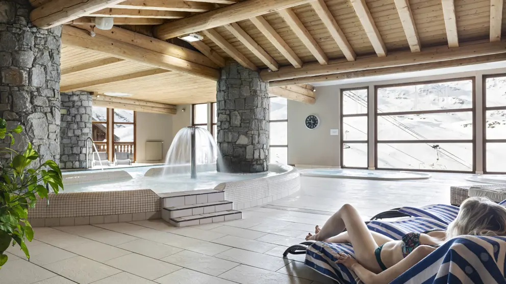Residence Les Balcons Val Thorens Pool Area [4]