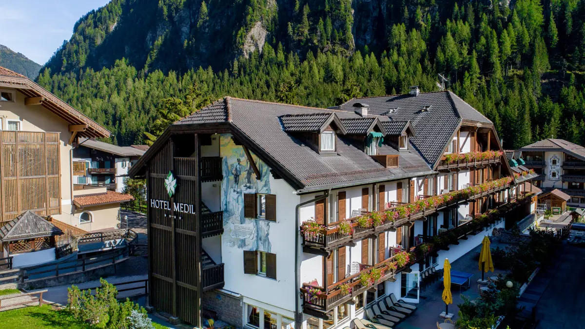 Hotel Medil Canazei Exterior