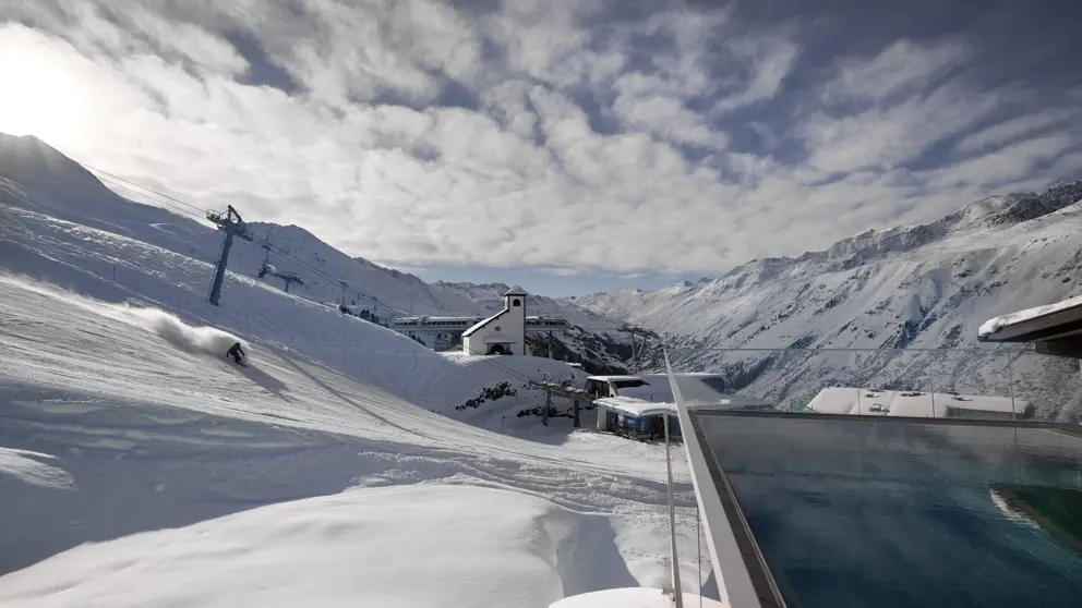 TOP Hotel Hochgurgl Infinity Pool [1]