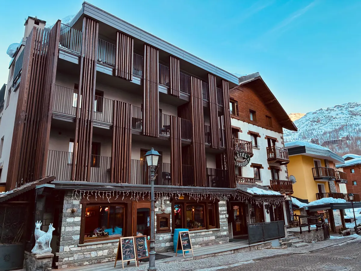Cervinia Perrequet Hotel External View