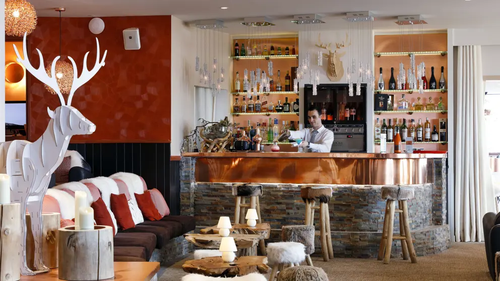 Grandes Rousses Hotel And Spa Alpe D'huez Bar And Lounge [9]