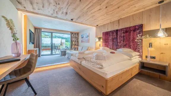 Deluxe Austrian twin room