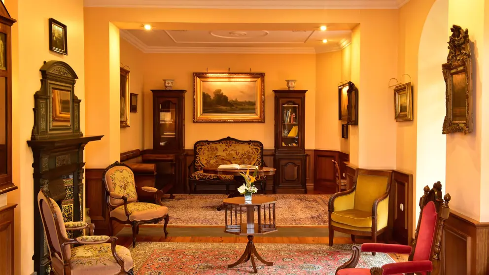 Pestana Miramar Funchal Reading Room [9]