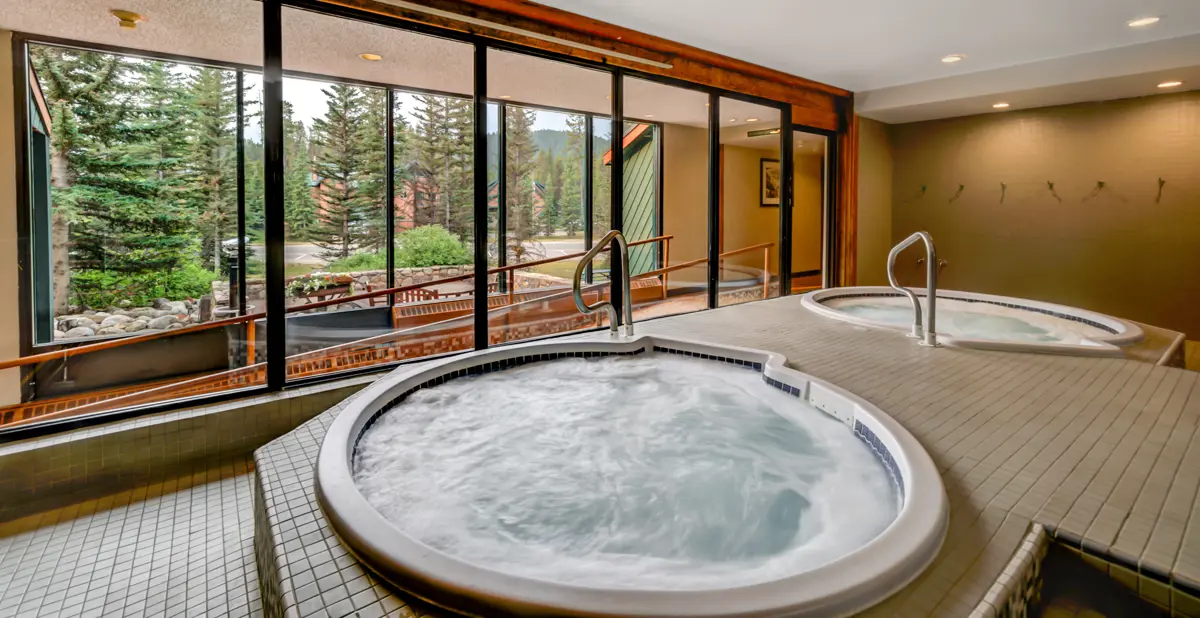 Lake Louise Inn Canada Hottubs