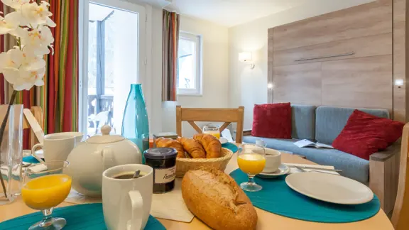 Studio cabin apartment