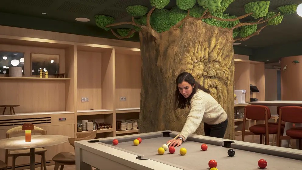 Hotel Lykke Chamonix Pool Table [2]