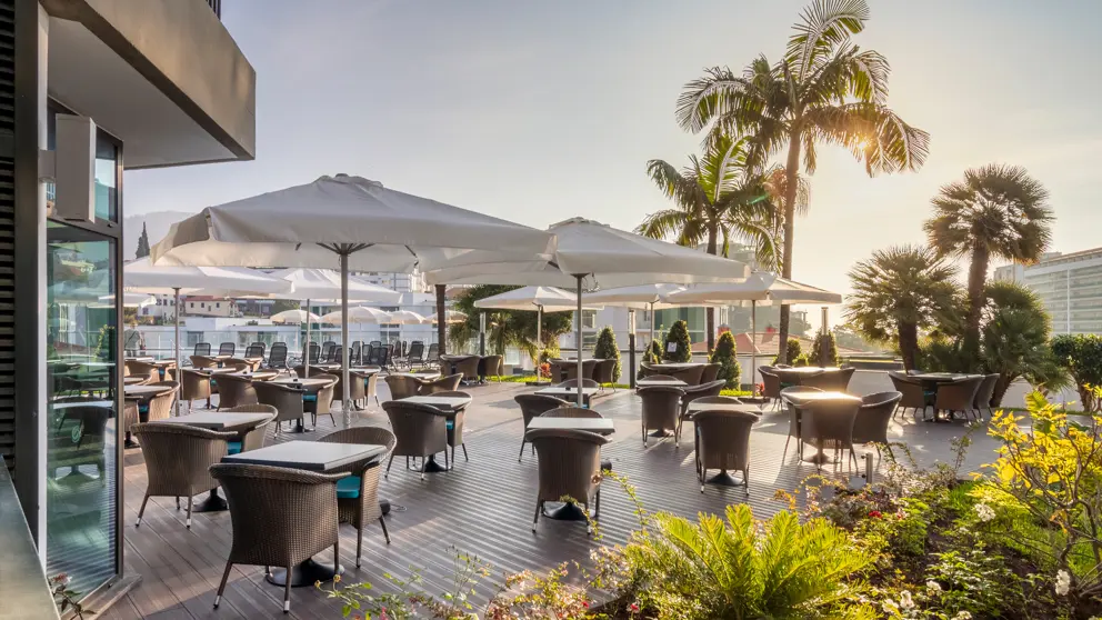 Enotel Magnolia Funchal Terrace At The Alma Bar Restaurant [1]
