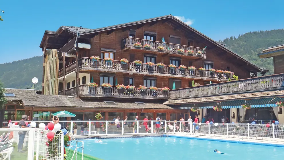 Hotel Le Cret Morzine Exterior Outdoor Pool [5]