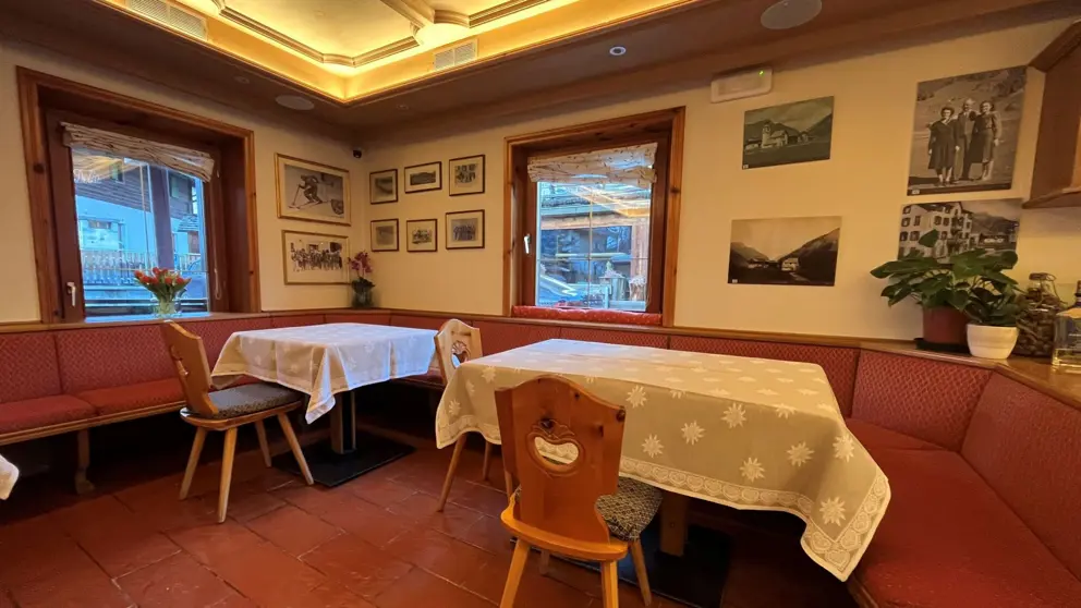 Hotel Livigno Restaurant [4]