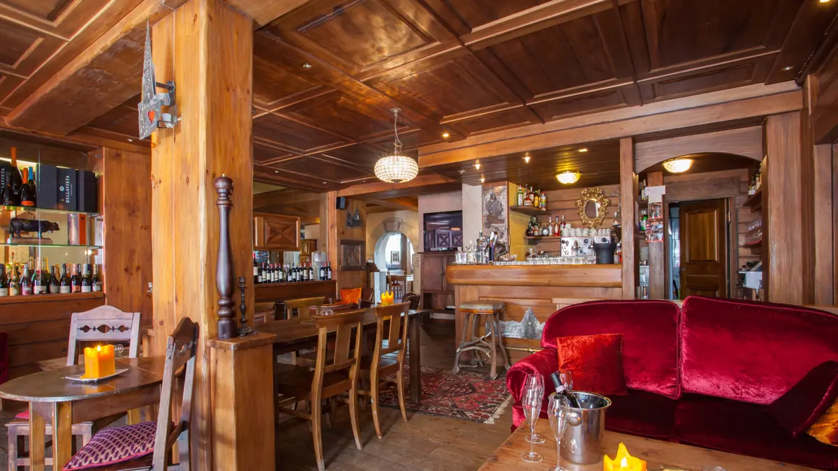 Inghams Italy Aosta Vally Cervinia Hotel Punta Maquignaz Bar