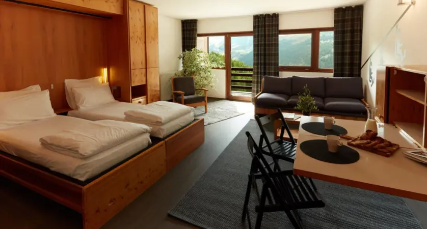 Base Camp Apartment Room [4]