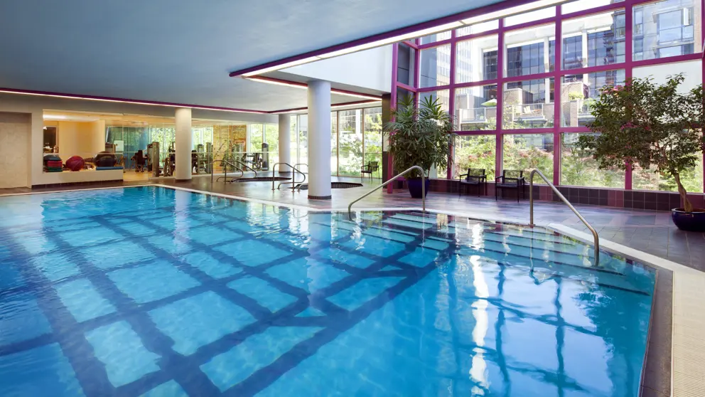 Sheraton Wall Centre Hotel Vancouver Swimming Pool [1]