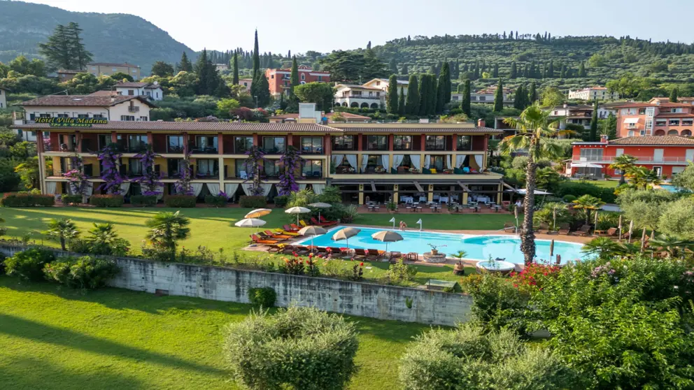 Hotel Villa Madrina Garda Exterior