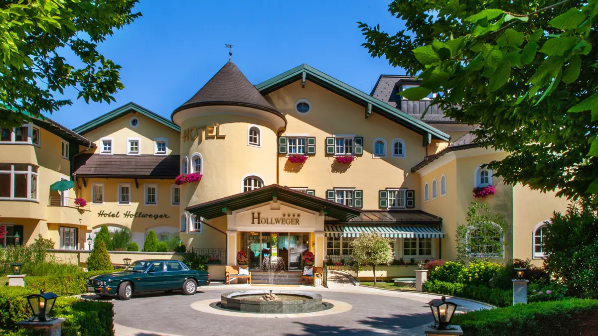 Hotel Hollweger St Gilgen Entrance