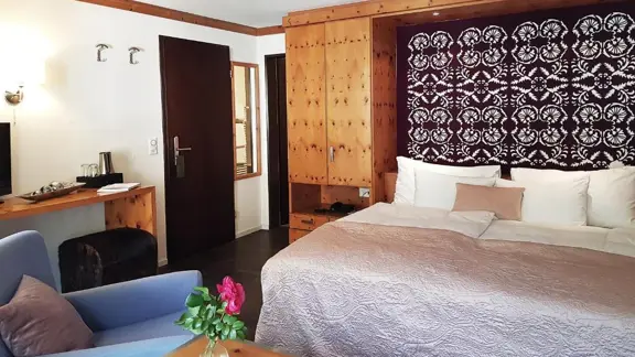 Standard double bedroom