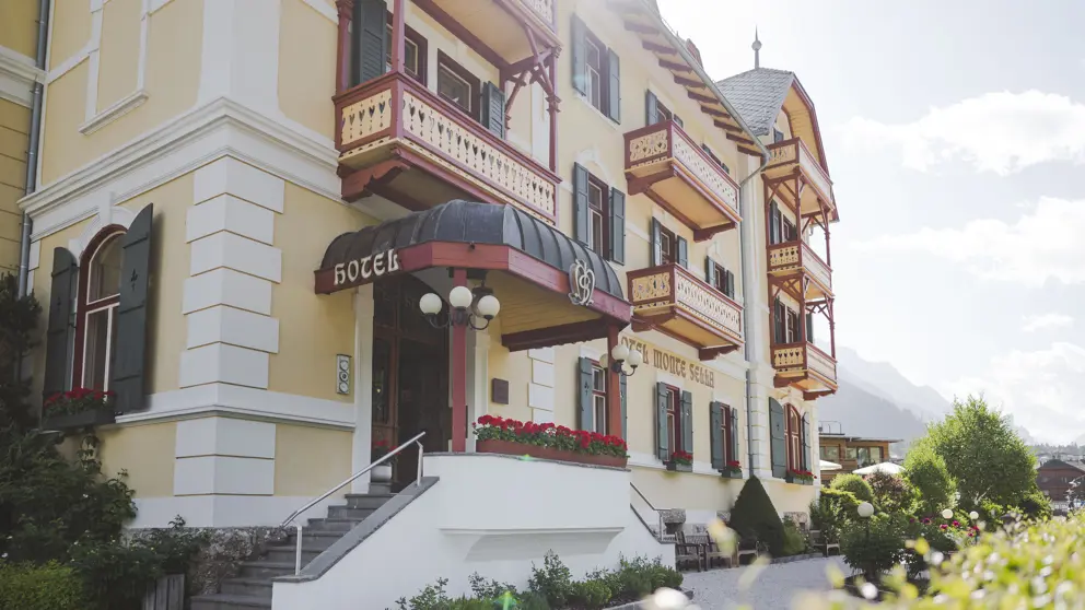 Inghams Italy Dolomites Kronplatz Hotel Monte Sella External