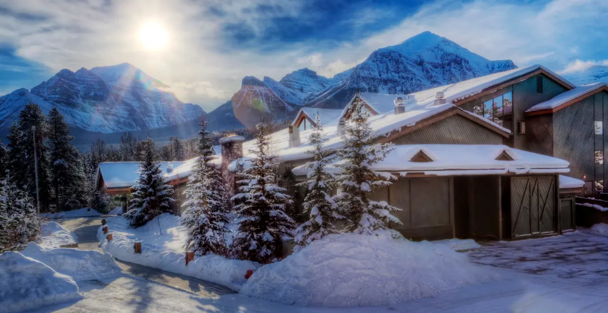 Lake Louise Inn Canada Exterior Winter