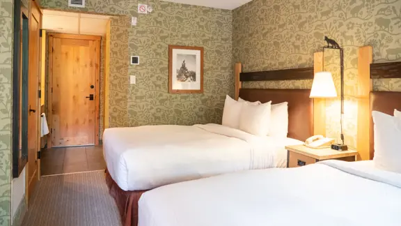 Fox Hotel And Suites Banff Standard Hotel Room 2