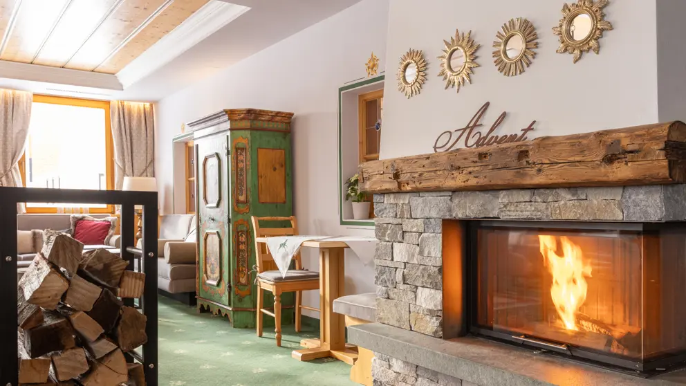 Hotel Erzberg Zurs Arlberg Austria Fireplace [6]
