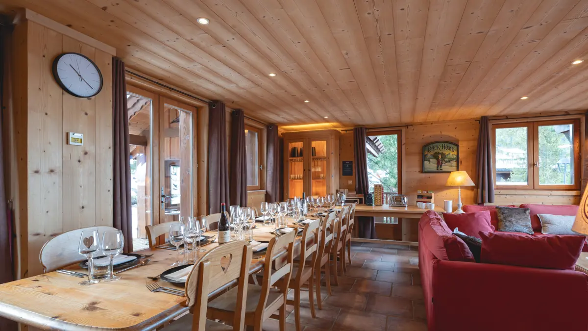 Chalet Jardin Alpin La Tania Dining Room (6)