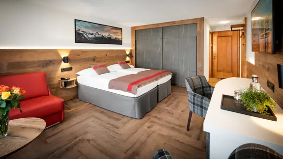 Classic twin bedroom