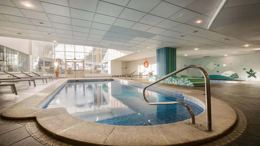 Hotel Piolets Swimming Pool [3]