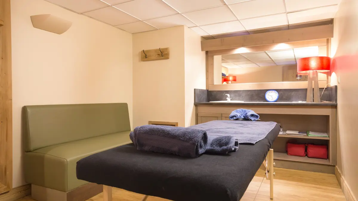 Hotel Des Deux Domaines La Plagne Spa Massage Room