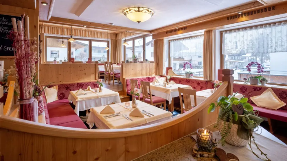 Hotel Eggerwirt Restaurant Winter [3]