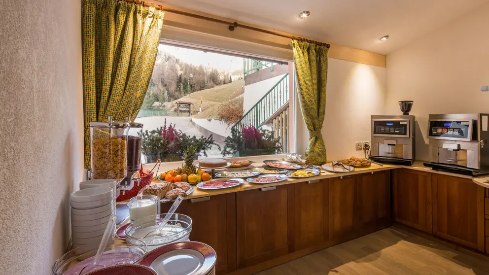 Inghams Italy Dolomites Arabba Garni Bellavista Breakfast [3]
