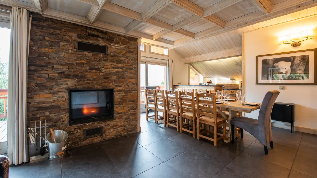 Chalet Le Cedre Blanc Meribel Dining Room 2