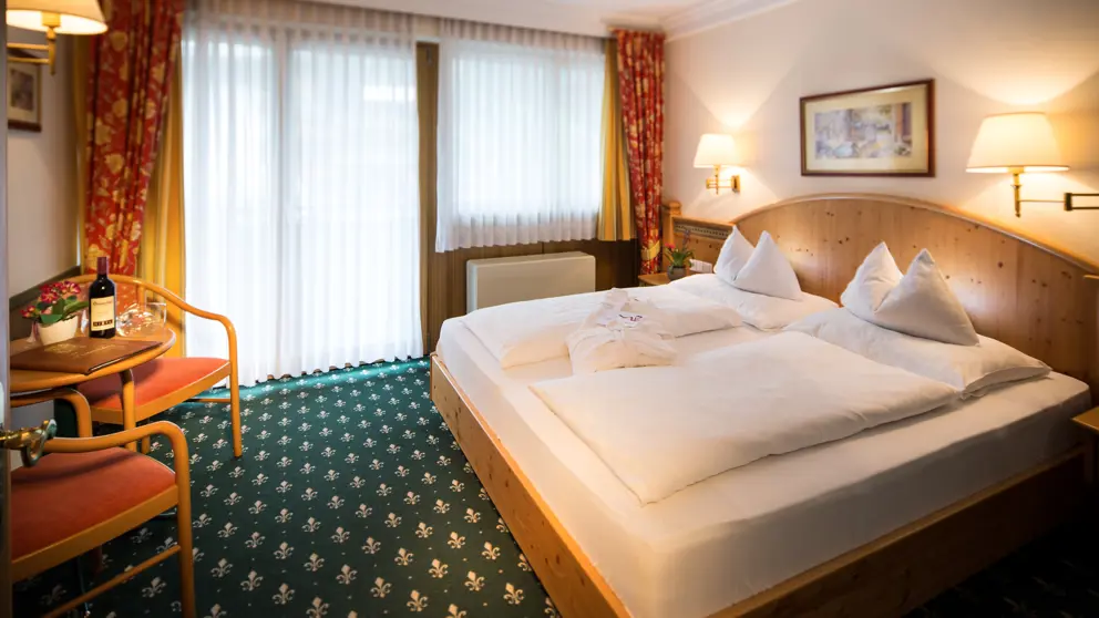 Hotel Hanneshof Filzmoos Austrian Twin Room [5]