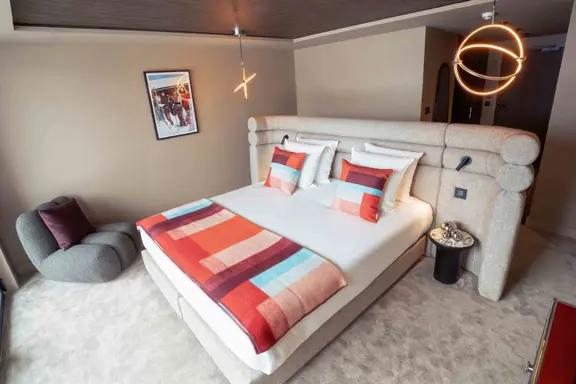 Signature room