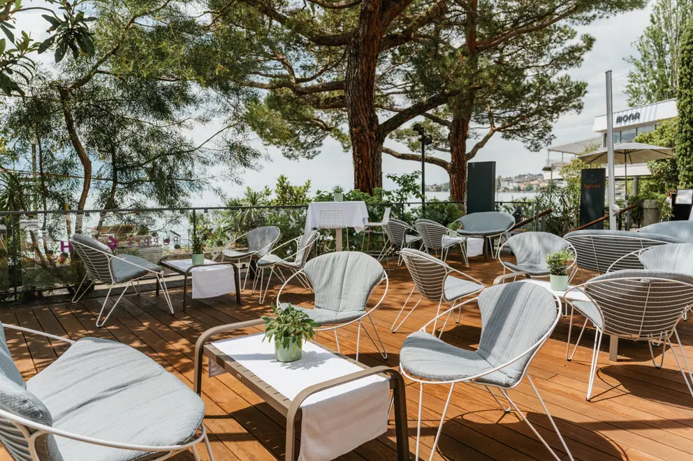 Hotel Mona Montreux Purple Fish Bar Terrace [7]