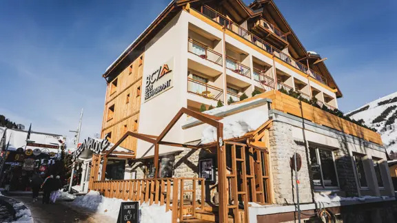 Base Camp Lodge Les Deux Alpes Exterior 2
