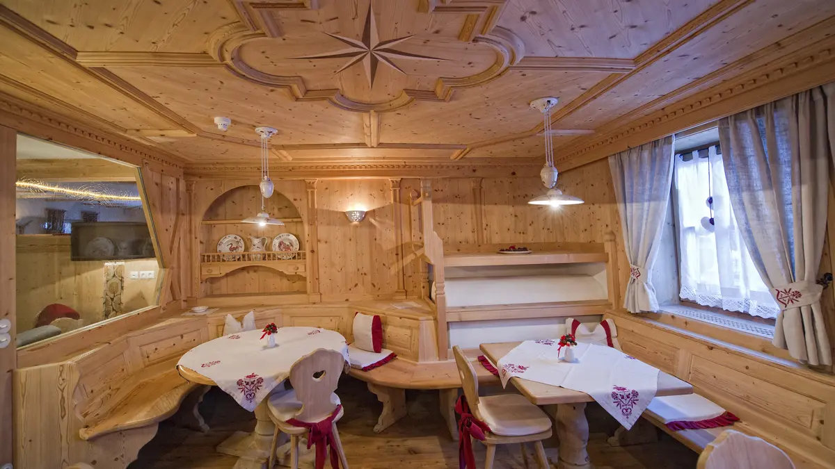 Hotel Teresa Kronplatz Traditional Stube Lounge