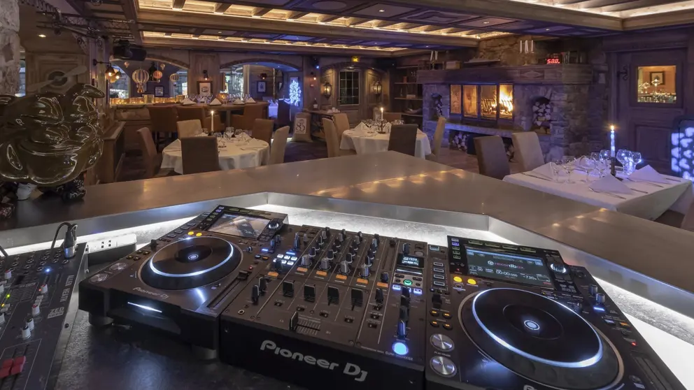 Hotel Chaudanne Meribel Brasserie Le 80 4