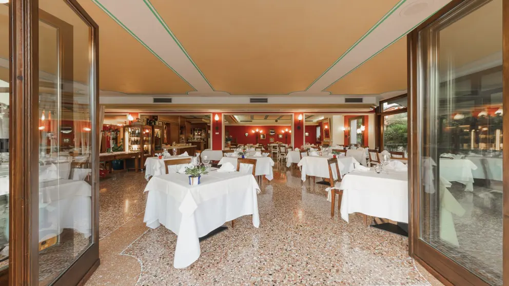 Hotel Villa Madrina Garda Restaurant [8]