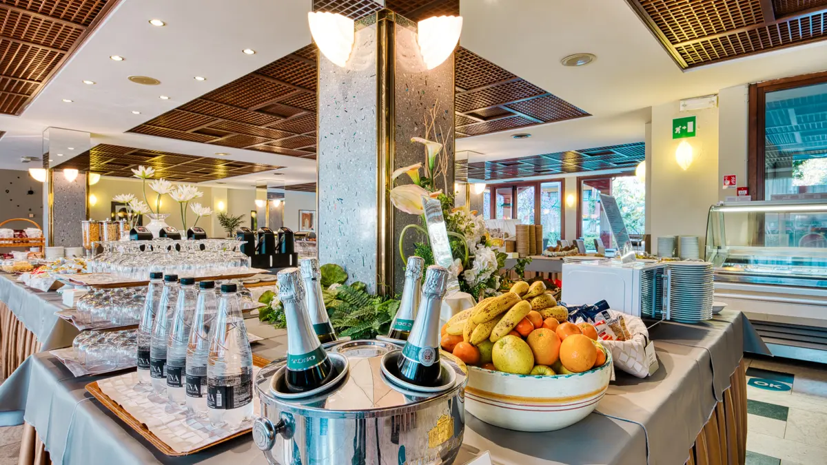 Park Hotel Gritti Bardolino Lake Garda Breakfast Buffet Prosecco